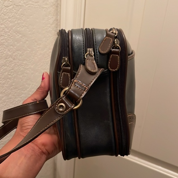 Carryland America please check all picture of condition - Picture 11 of 17